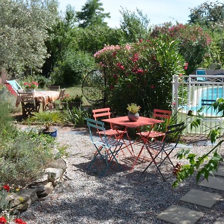 Mas Les Cigales Bed & Breakfast Roaix Bagian luar foto