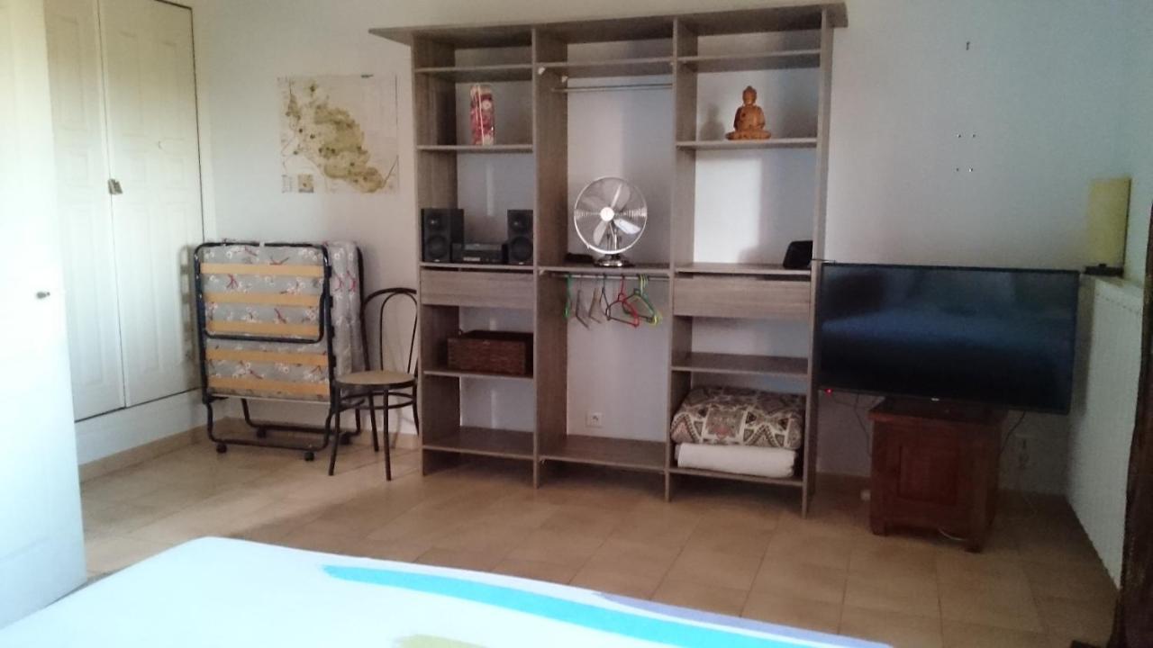 Mas Les Cigales Bed & Breakfast Roaix Bagian luar foto