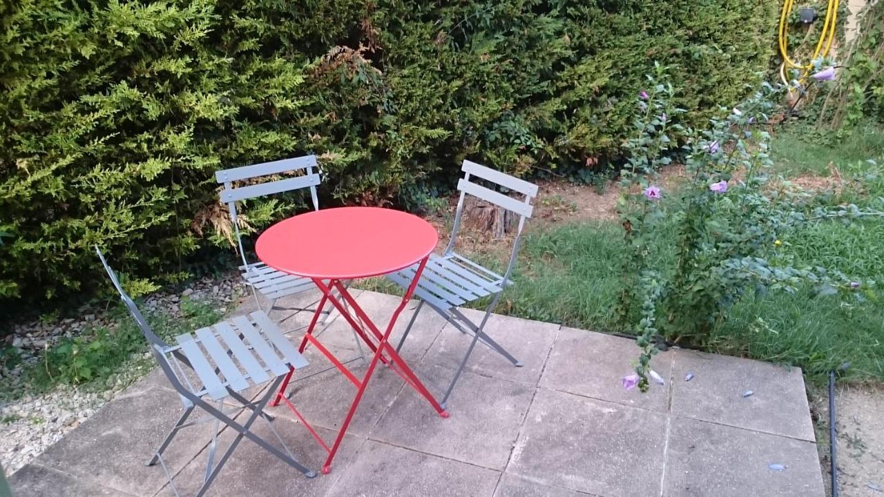 Mas Les Cigales Bed & Breakfast Roaix Bagian luar foto