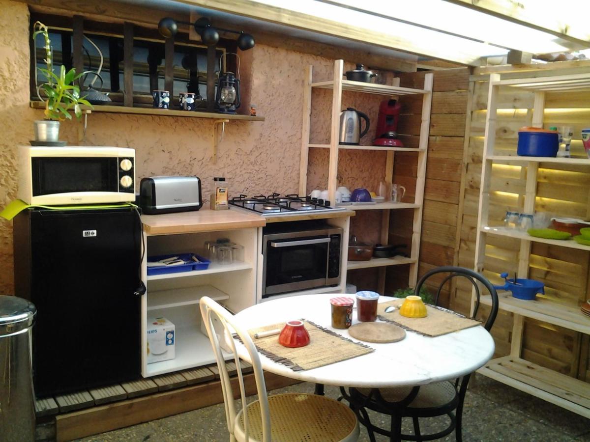 Mas Les Cigales Bed & Breakfast Roaix Bagian luar foto