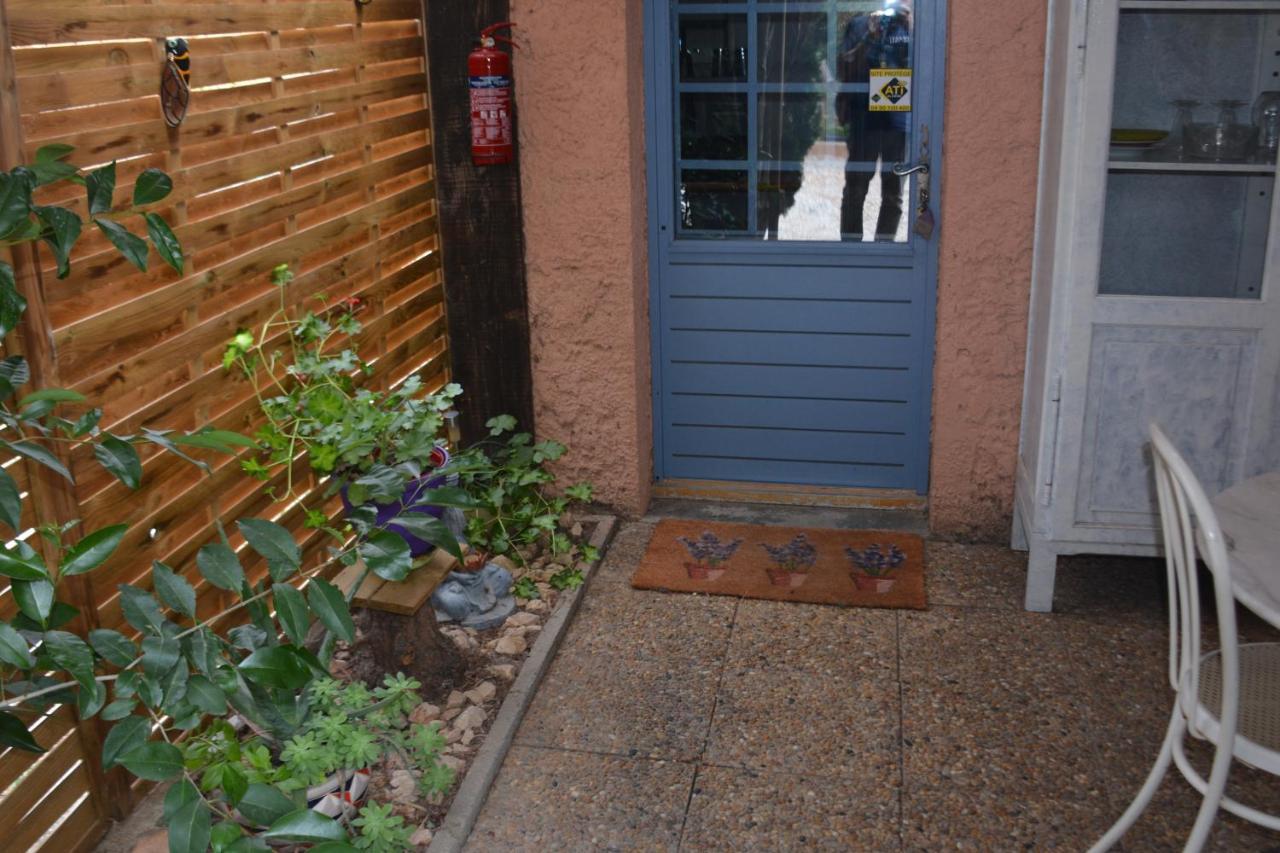 Mas Les Cigales Bed & Breakfast Roaix Bagian luar foto